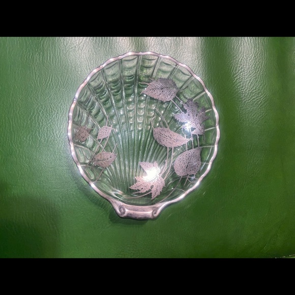 Silver City Silver Overlay Shell Dish Plate Bowl Clear Scalloped Candy Dish - Picture 2 of 7